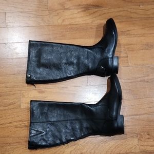Arturo Chiang‎ boots